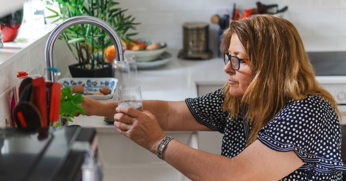 Hidratação e saúde: por que a água importa tanto e como beber o suficiente